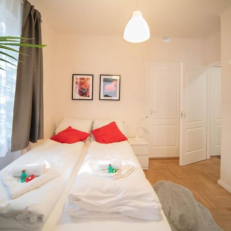 Free Parking Riverwalk Home - 4 Ppl,Wi-Fi,Ac, Tv Budapest Ngoại thất bức ảnh