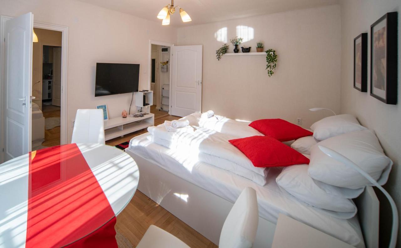 Free Parking Riverwalk Home - 4 Ppl,Wi-Fi,Ac, Tv Budapest Ngoại thất bức ảnh